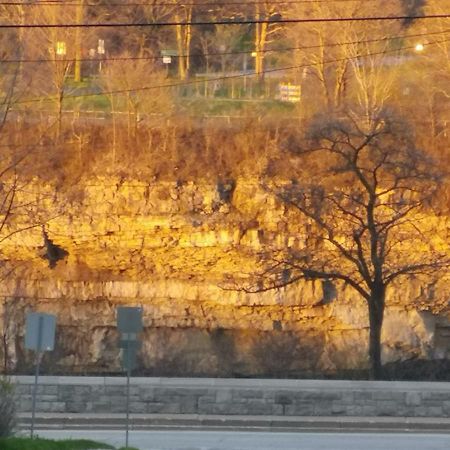 Your Oasis In Niagara Falls Canada المظهر الخارجي الصورة