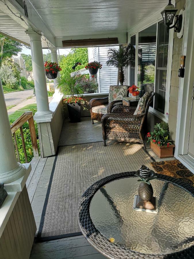 Your Oasis In Niagara Falls Canada المظهر الخارجي الصورة